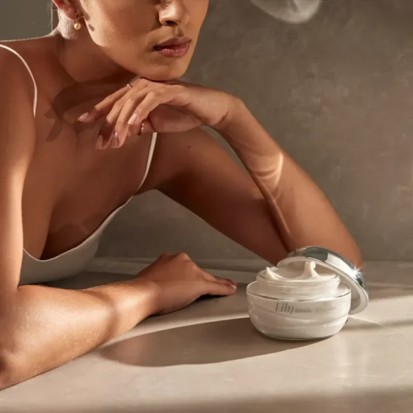 O Boticario - Lily Absolu Creme Acetinado Hidratante Corporal 250g - Imagem 5