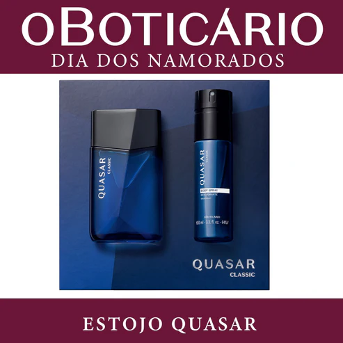 Estojo Quasar Classic de O Boticário para o Dia dos Namorados. O kit inclui um frasco de perfume Quasar Classic azul e um Body Spray desodorante de 100ml sobre uma base azul geométrica.